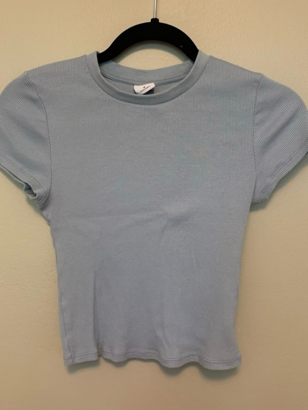 ARITZIA TNA Cropped Rib T-Shirt Dune Blue
